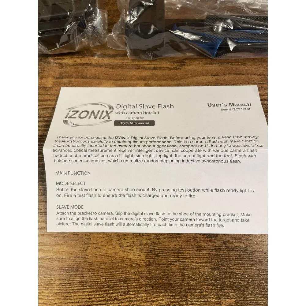 IZONIX Digital Slave Flash (for‎ Digital SLR Cameras)